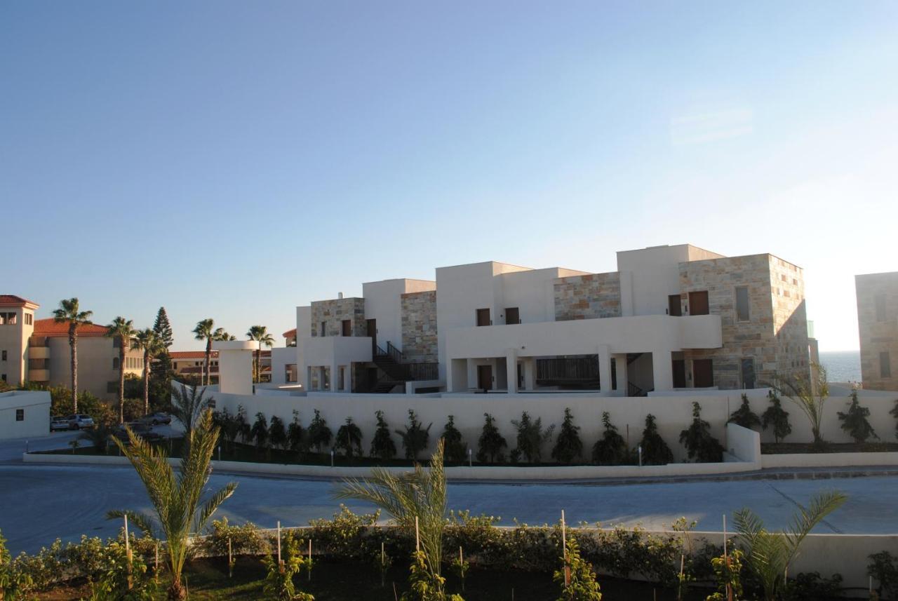 Gold Lagoon Kosher Hotel Paphos Exterior foto