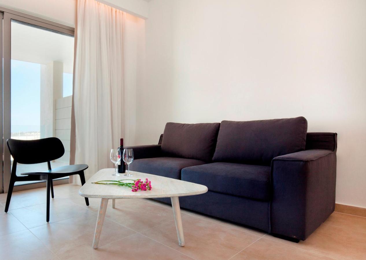 Gold Lagoon Kosher Hotel Paphos Exterior foto